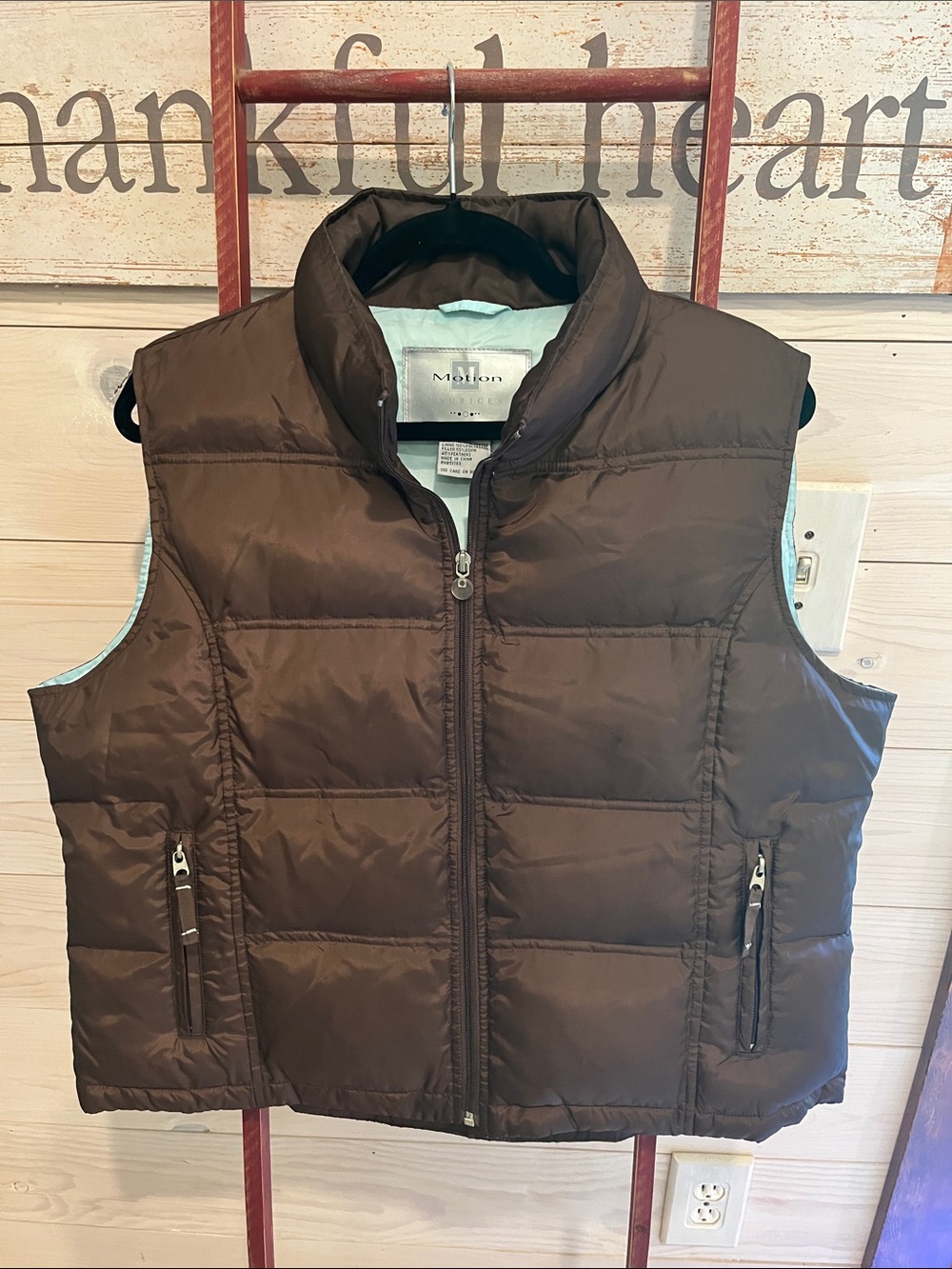 Quilted Puffer Vest in Brown